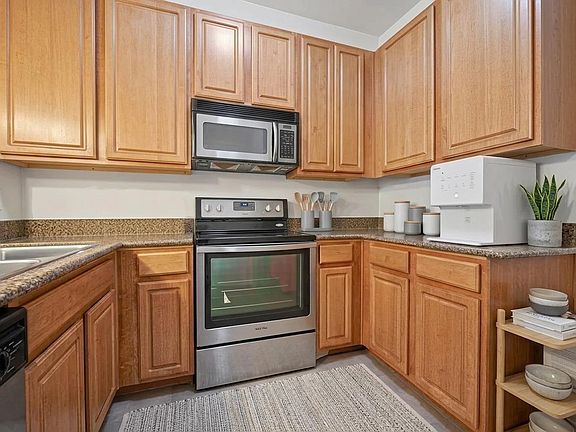 5th image of 9200 Westheimer Rd APT 1102