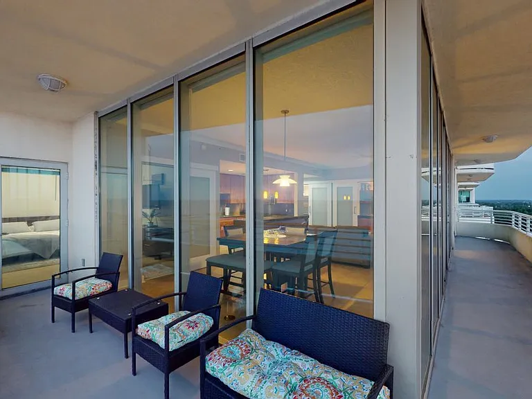 2060 Beach Blvd #1005 — Photo 6