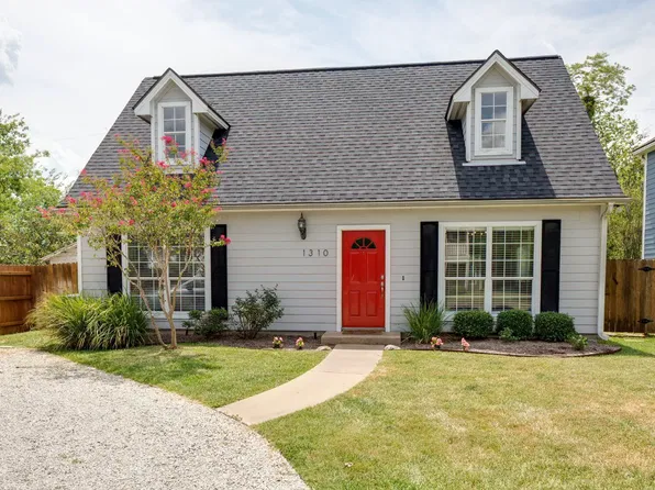 1310 Milner Dr, College Station, TX 77840