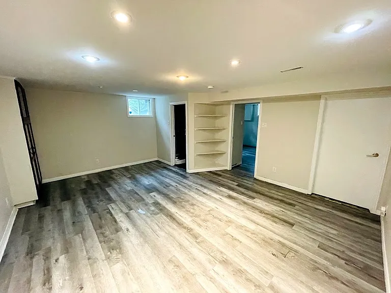 706 Hastings Ave — Photo 7