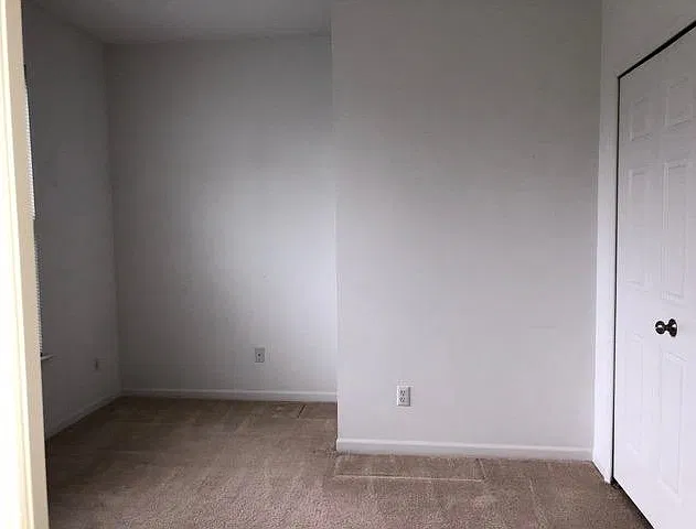 3 bed, 2.0 bath, 1385 sqft, $2,100 — Photo 4
