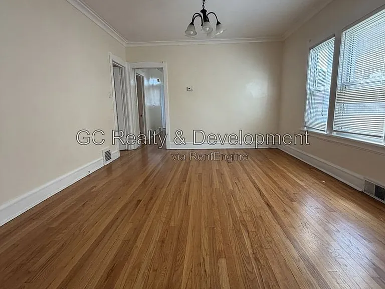 616 Elgin Ave #1 — Photo 4