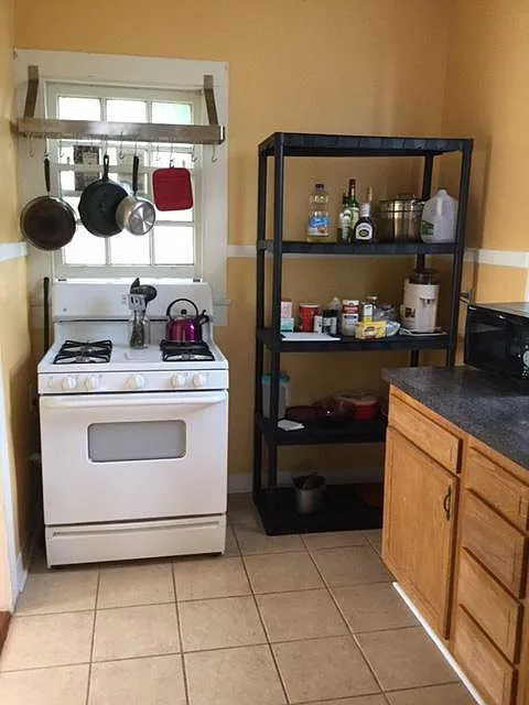 1 bed, 800 sqft, $1,050 — Photo 4