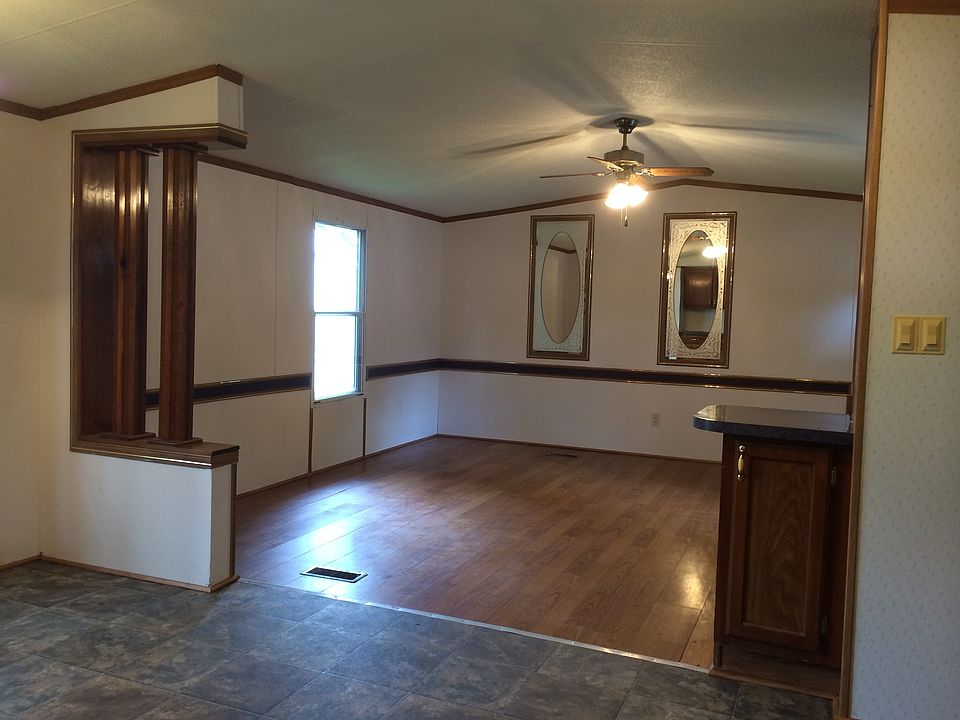 2nd image of 316 Meadow Ridge Ln