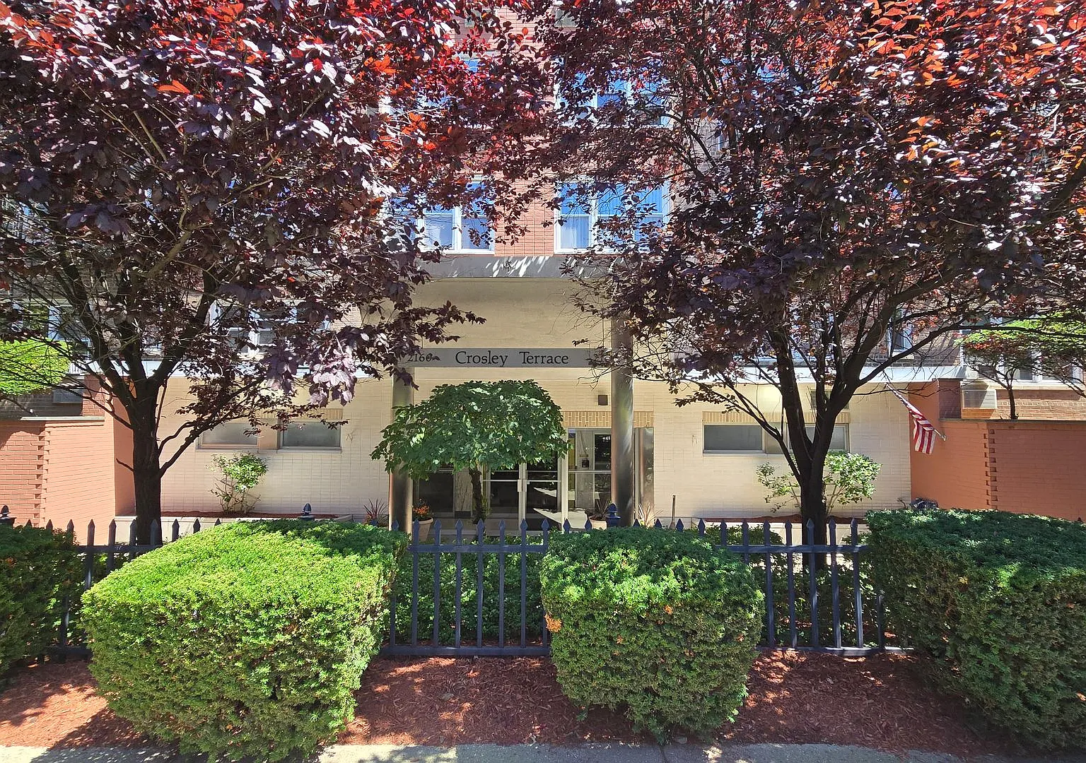 2160 Center Ave, Fort Lee, NJ 1 Bed / 1 Bath — Photo 1