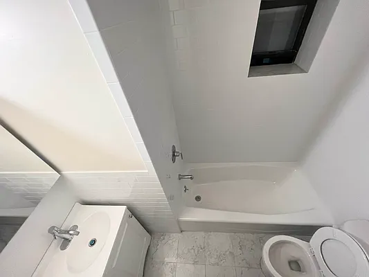 Rented by Guidance Realty Corp. | media 6