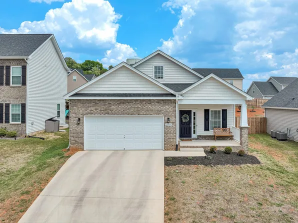 2059 Heys Ln, Vinton, VA 24179