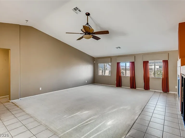 1048 Royal Skyline St — Photo 28