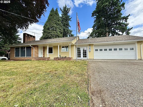 3rd image of 3414 NE 41st St