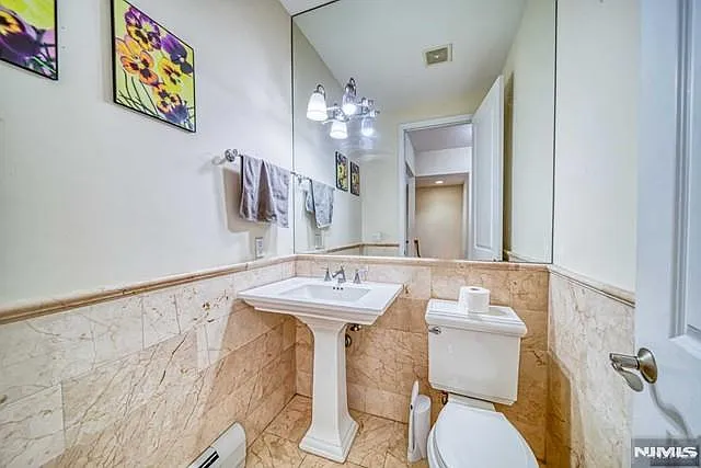 27 Harrington Ct #27 — Photo 9