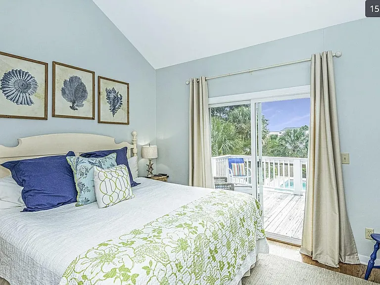 806 Carolina Blvd — Photo 11
