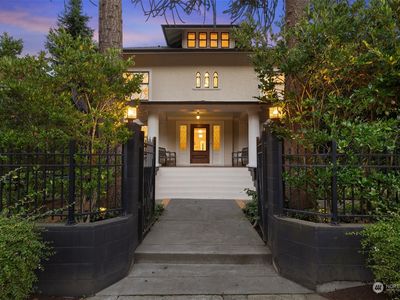 902 15th Avenue E, Seattle, WA, 98112