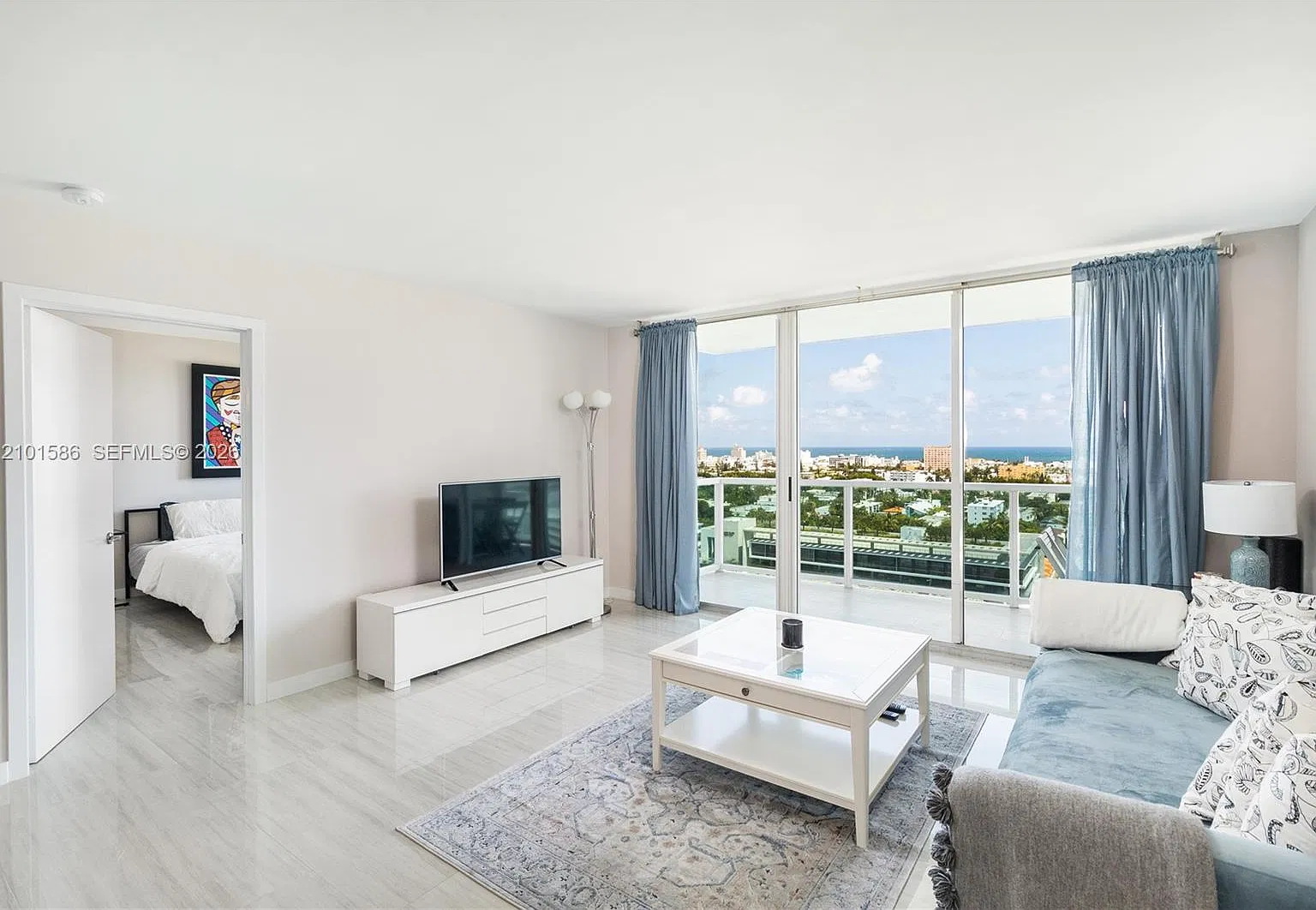 The Floridian Condo — Photo 1