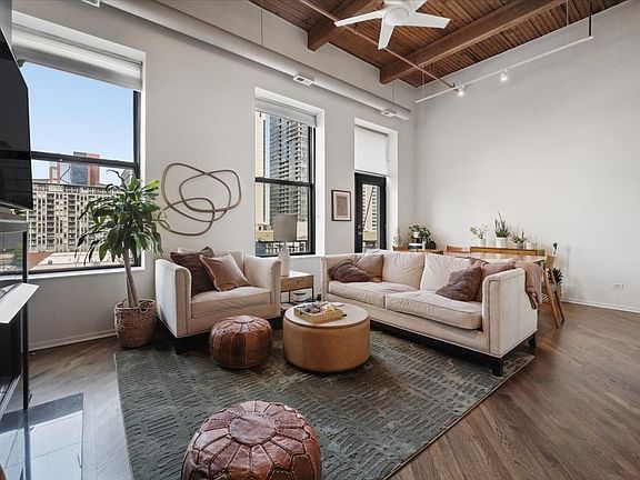 4th image of 616 W Fulton St APT 608