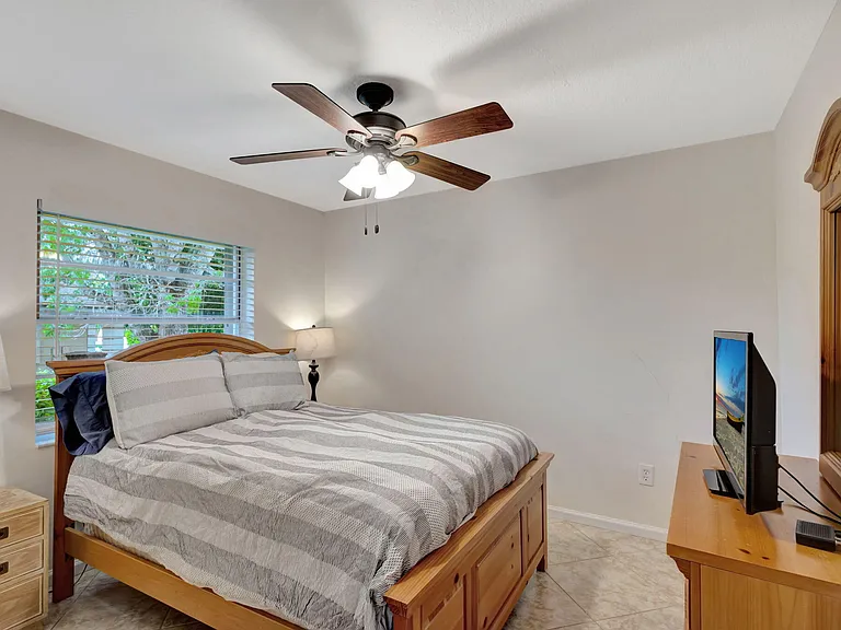 13810 Yarmouth Dr — Photo 7