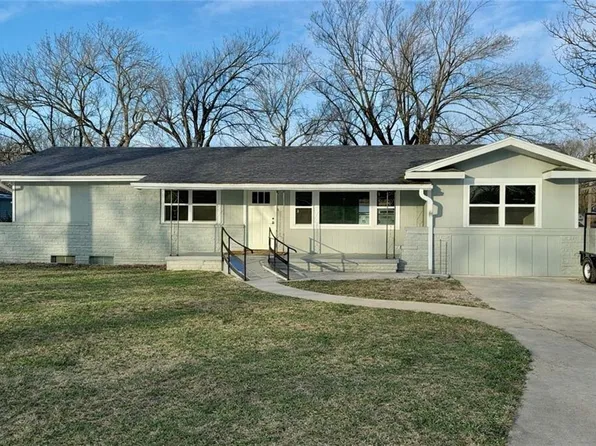 519 N Grant St, Erie, KS 66733