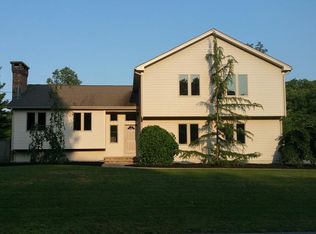 20 Racine Ave, Seekonk, MA 02771