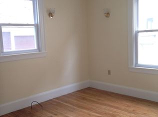 91 Washburn Ave APT 1, Portland, ME 04102