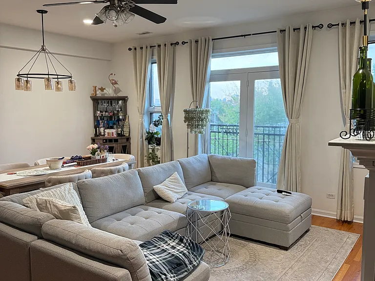 2136 W Monroe St #404 — Photo 3