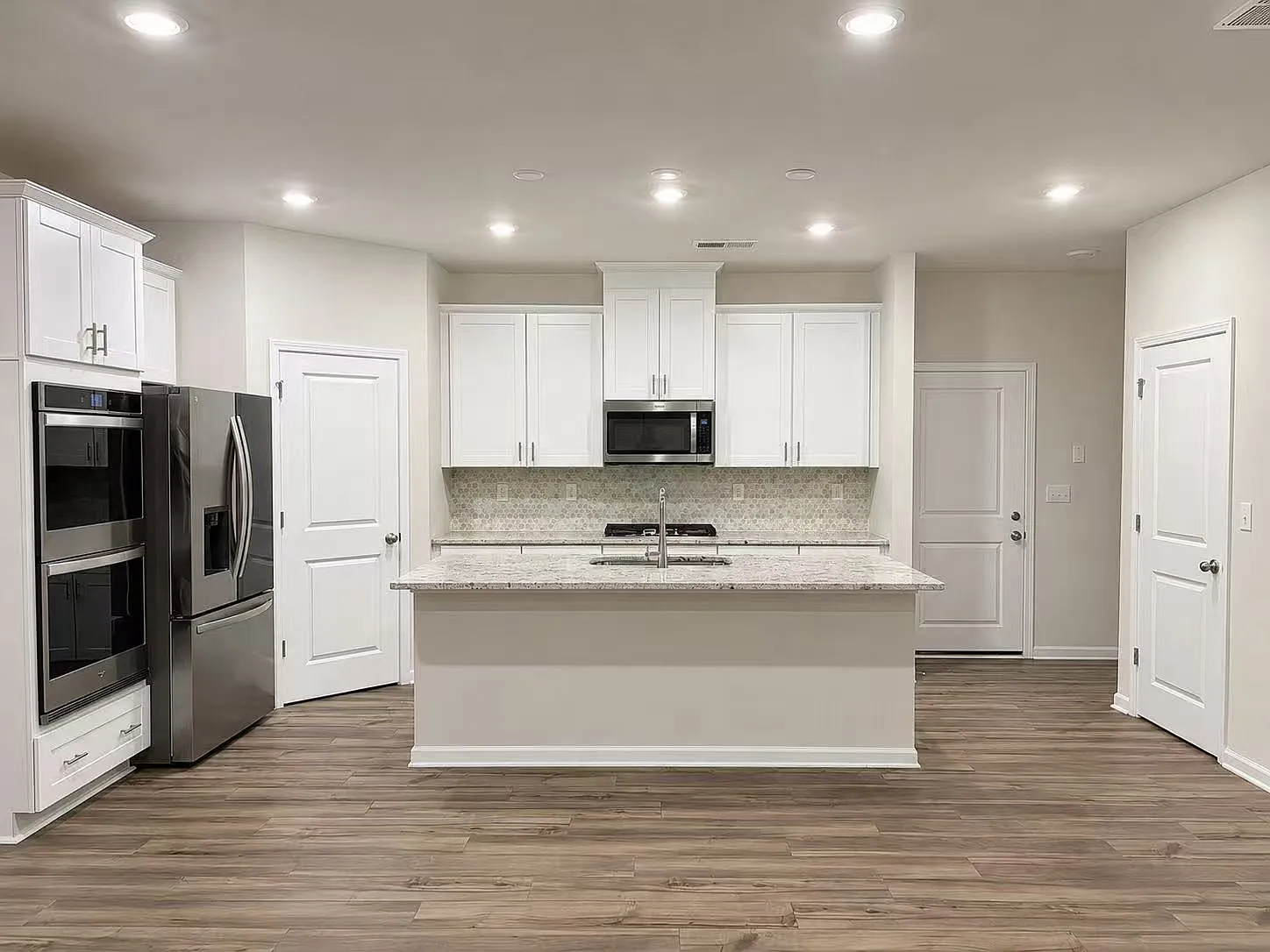 3 bed, 2.5 bath, 1802 sqft, $2,595 — Photo 4