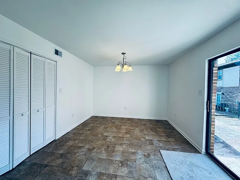 11 Westdale Dr — Photo 6
