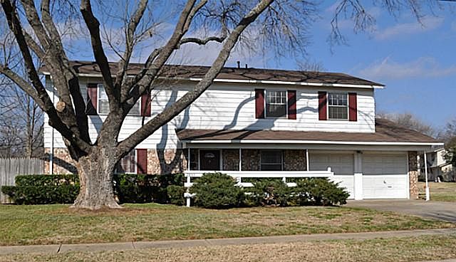1st image of 2853 Hollandale Ln