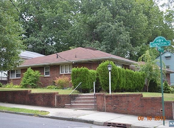 2nd image of 76 Abington Ave