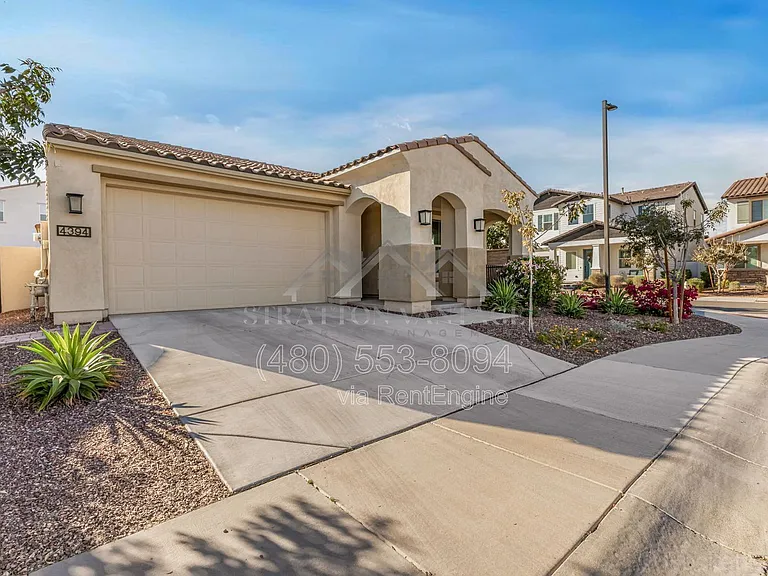 4394 N 197th Dr — Photo 3