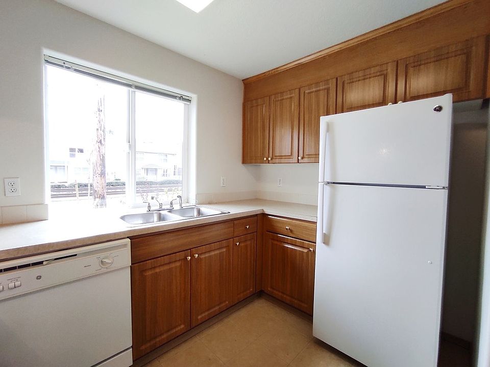 1st image of 14201-14205 E Burnside St #24