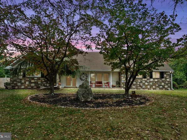 1653 Bridle Path Dr, Lansdale, PA 19446