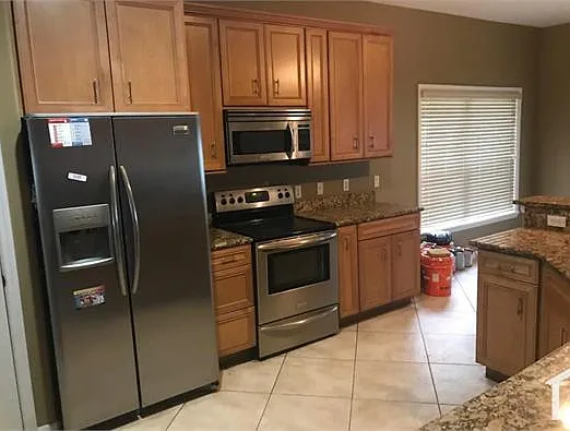 1530 Salem Dr — Photo 3