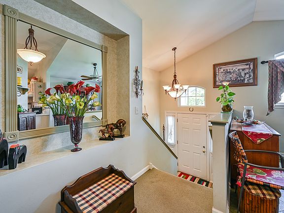 4th image of 1326 Spencer Ln