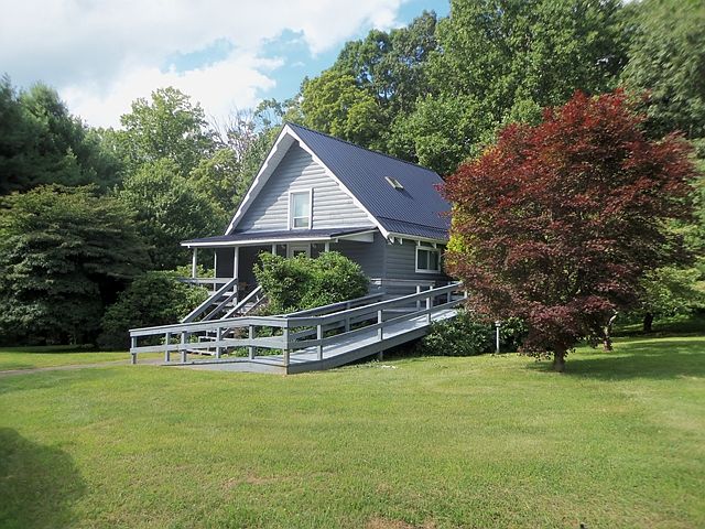 1st image of 36 Skyland Lakes Dr