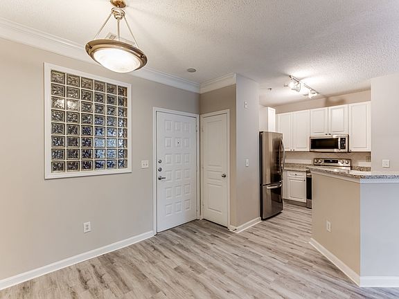 2nd image of 10 Perimeter Summit Blvd NE APT 4409