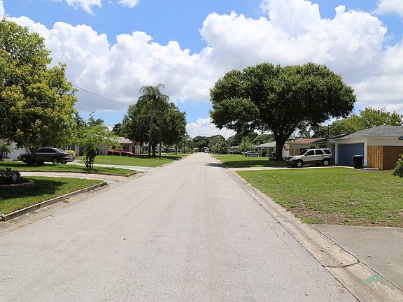 4th image of 5242 35th Ave N