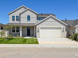 8816 W Snow Wolf Dr, Star, ID 83669