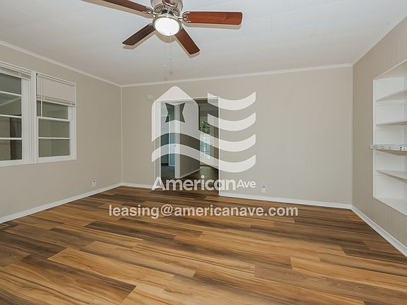 1031163_005_living_room_13941838.jpg