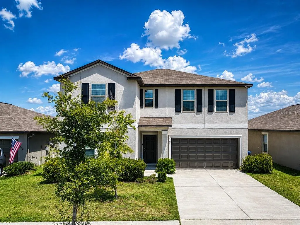 6 bed, 3.0 bath, 3362 sqft, $3,150 — Photo 1