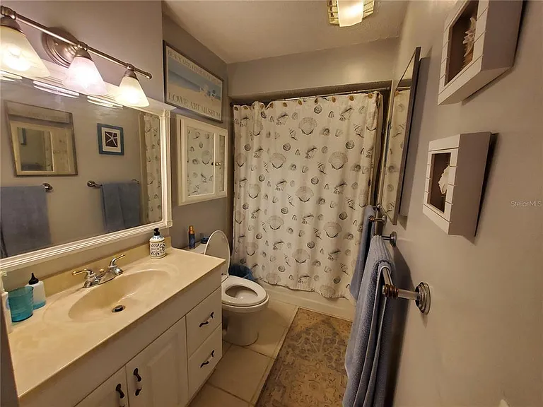 1400 Arrowhead Cir W — Photo 10