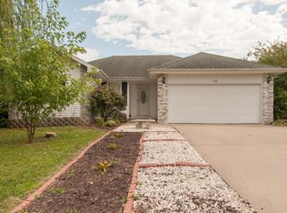 120 E Nola St, Clever, MO 65631
