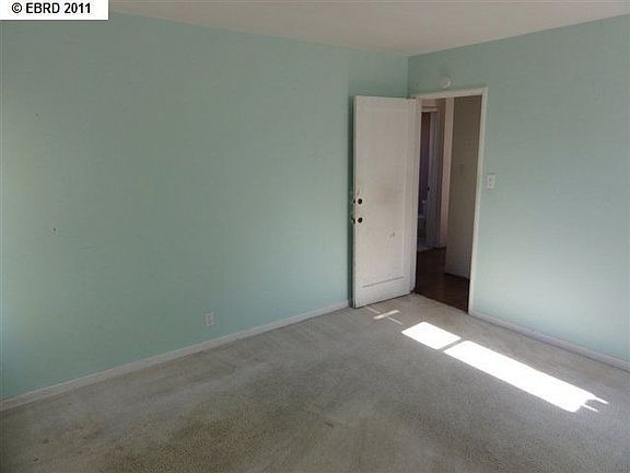 5th image of 673 28th St