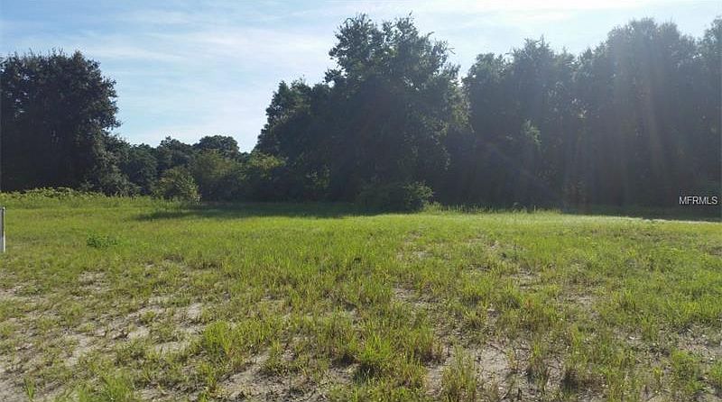 1st image of 629 Robin East Ln