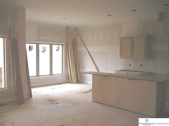 4th image of 3104 N 193rd Ave