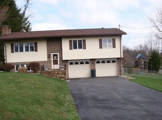 266 Meadow View Ln, Morgantown, WV 26508
