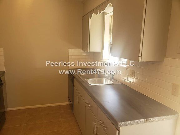 4th image of 2704 N 14th Pl