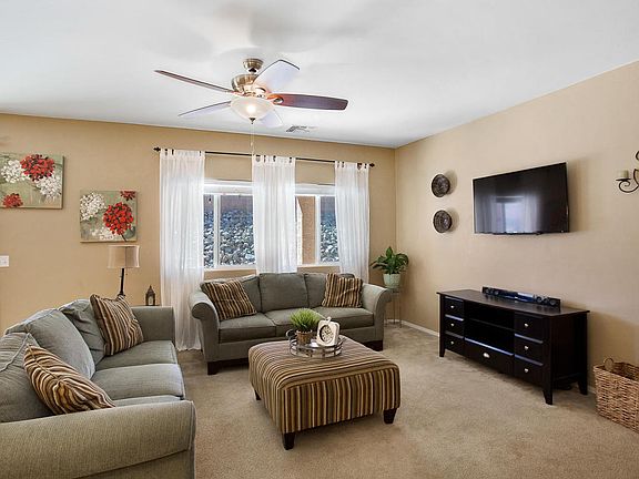 3rd image of 433 W Sg Posey Pl