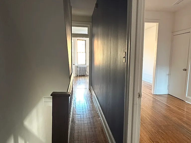 208 Fairmount Ave — Photo 6
