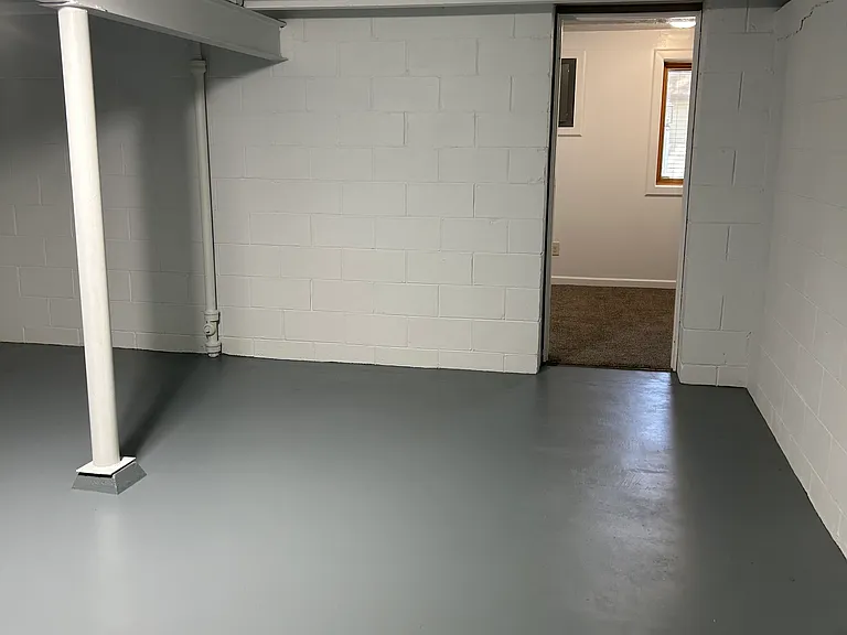 324 S Cotner Blvd — Photo 19