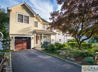 71 Spring St, Metuchen, NJ 08840