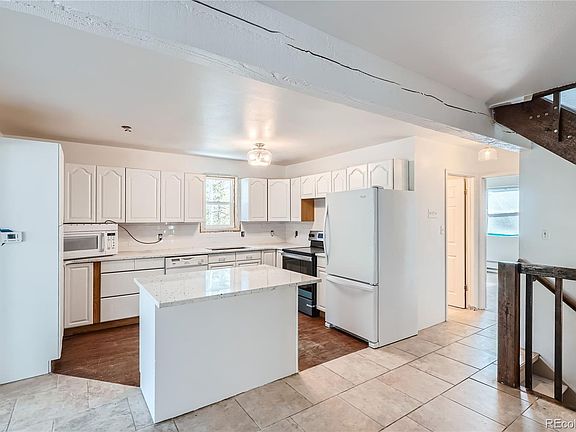 2nd image of 10635 Crystal Dr
